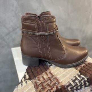 Bota Marrom